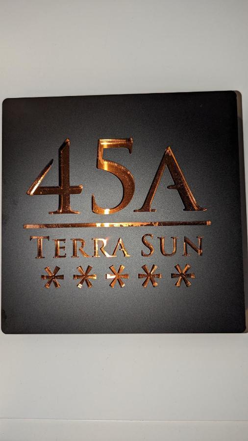 Apartments Terra Sun With Private Pool Or Jacuzzi Njivice Exterior photo